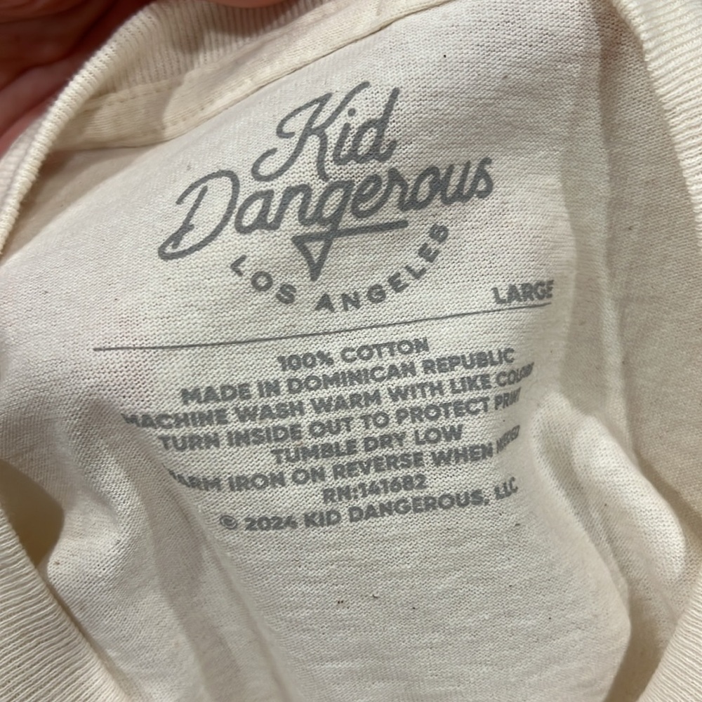 Kid Dangerous | Arches Utah Graphic T-Shirt in Natural Beige size Large NWT - Picture 7 of 10